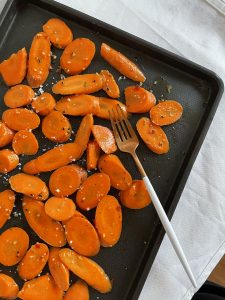 Zanahorias glaseadas con miel y cayenne.